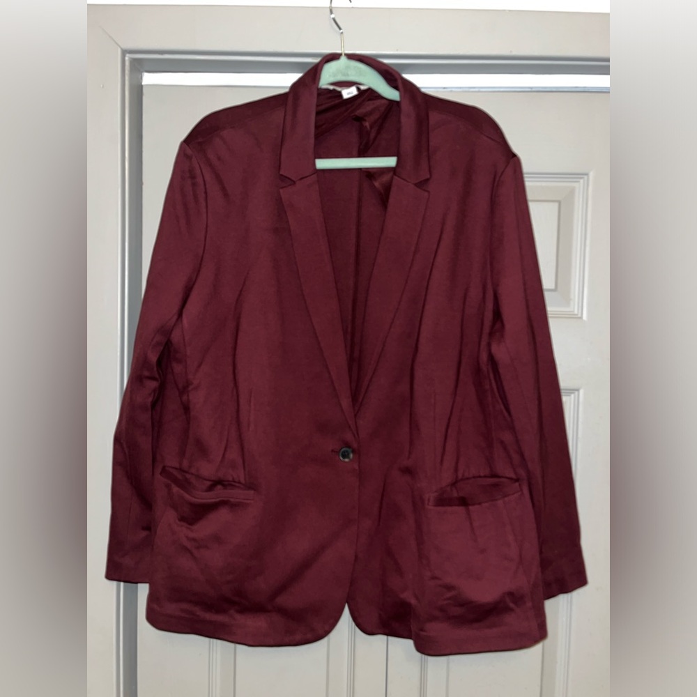 Stretchy maroon blazerr